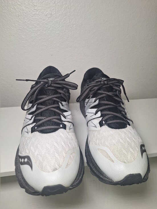 Saucony Men’s Black & White Athletic Running Shoes main image 8